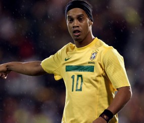 开云APP-骑士掀翻活塞，东契奇在欧冠淘汰赛接管比赛，两种掀翻背后的英雄叙事