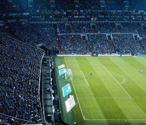 开云体育在线-欧冠淘汰赛之夜，卡塞米罗连续得分拉开差距，定义现代中场新维度